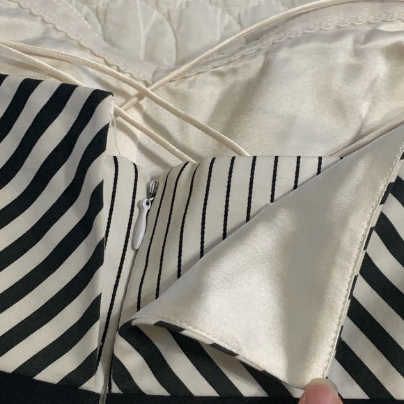 Alice & Olivia Adele Dress - Picture 11 of 13